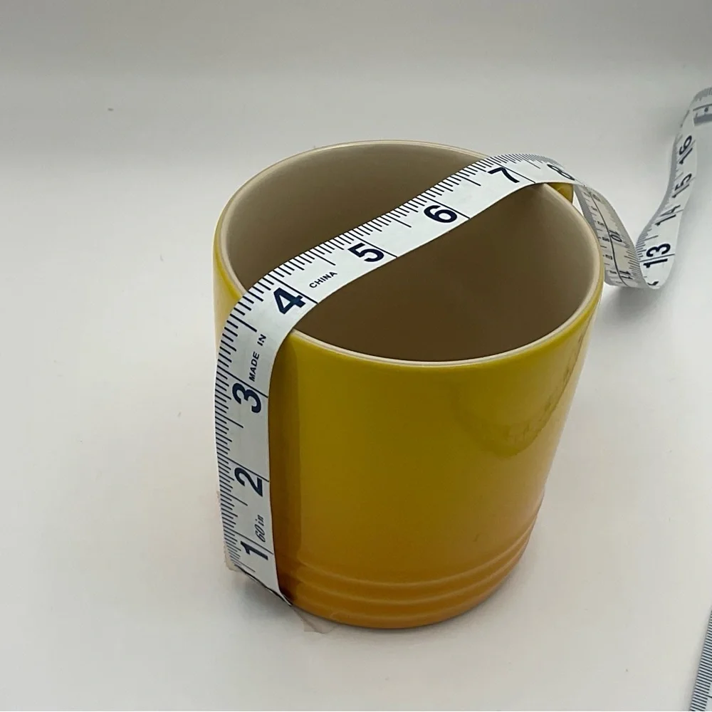 Le Creuset 11.8 oz Soleil (yellow) colored mug, NWT